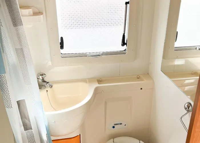 אתר קמפינג Campertenerife קיאו סלבאחה